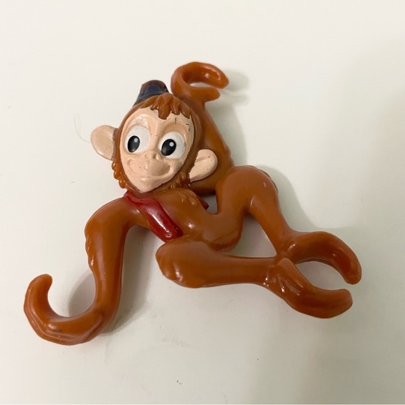 Lot of 2 Aladdin Toys Aladdin and Abu Monkey Figures - Picture 2 of 15